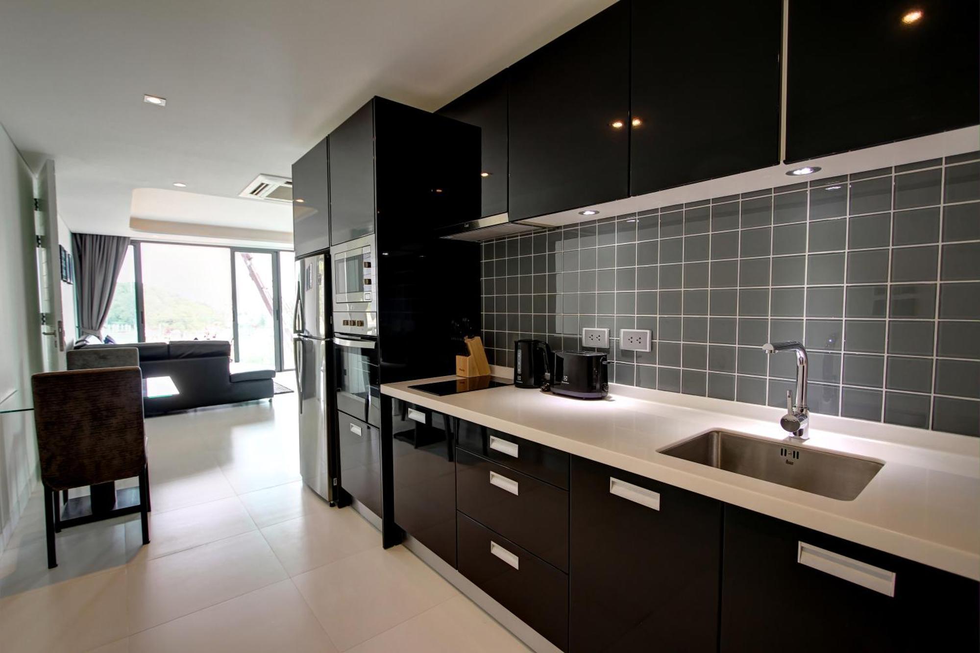 Lets Phuket Twin Sands Resort & Spa Patong Exteriör bild