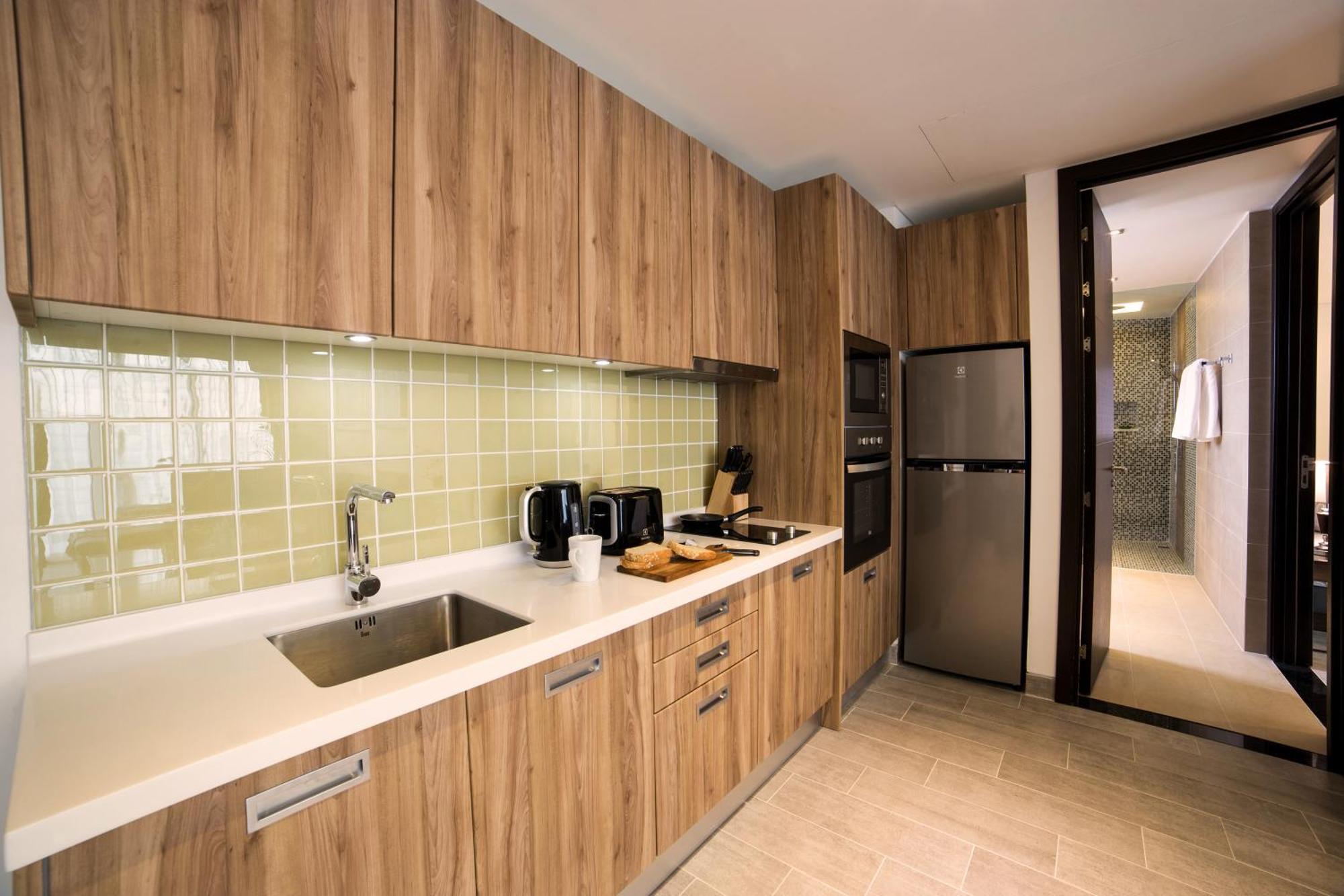 Lets Phuket Twin Sands Resort & Spa Patong Exteriör bild
