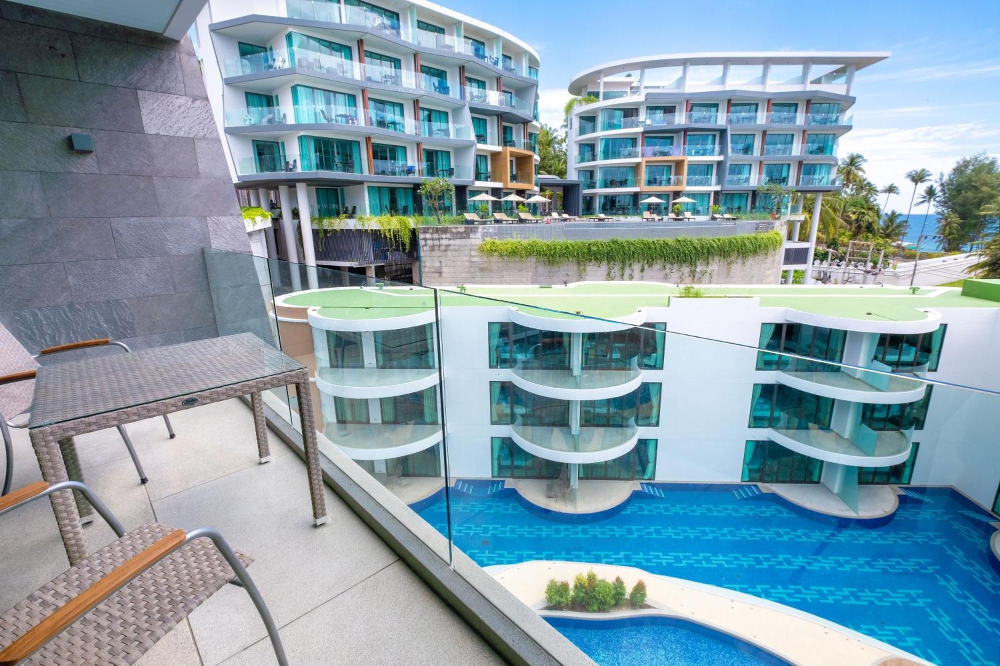 Lets Phuket Twin Sands Resort & Spa Patong Exteriör bild