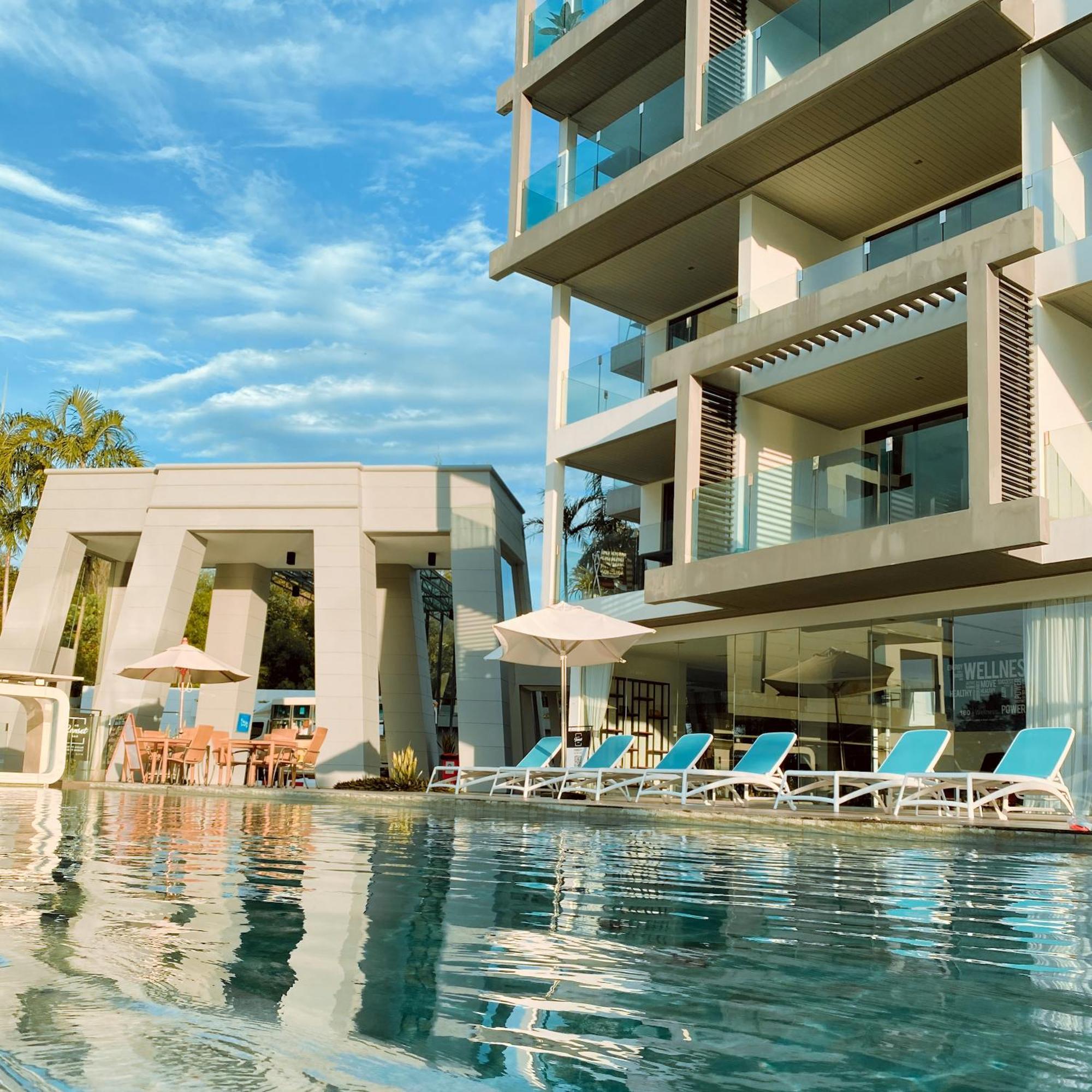 Lets Phuket Twin Sands Resort & Spa Patong Exteriör bild